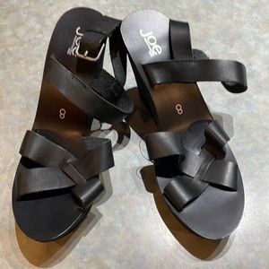 Joe Fresh black platform sandals (sz 8)